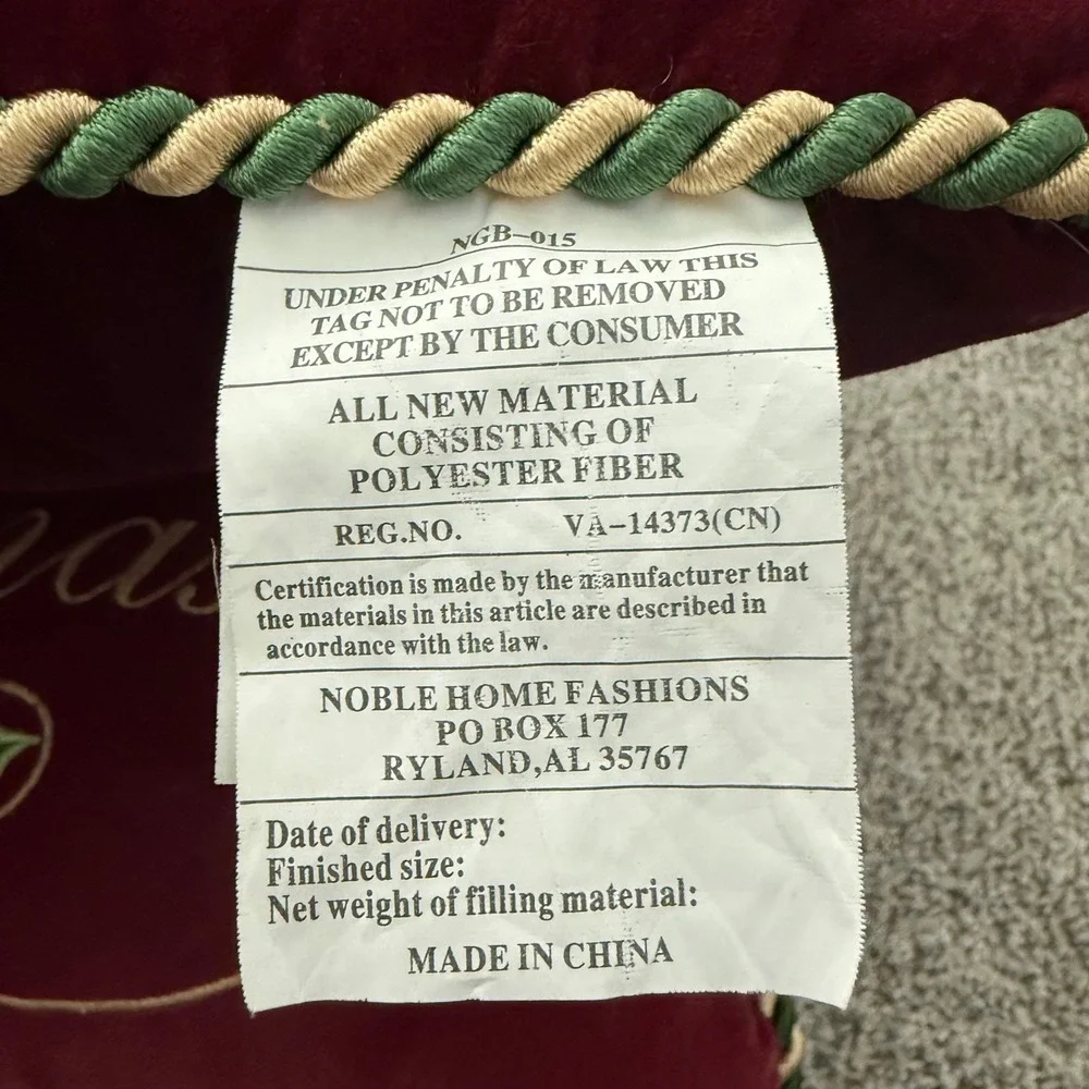 Noble Home‎ Fashions Merry Christmas Burgundy Velvet Pillows Set of 2 Gold Green